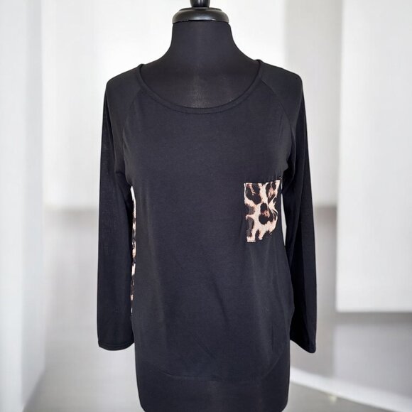 Leopard & Black Women Small Top - Picture 1 of 4